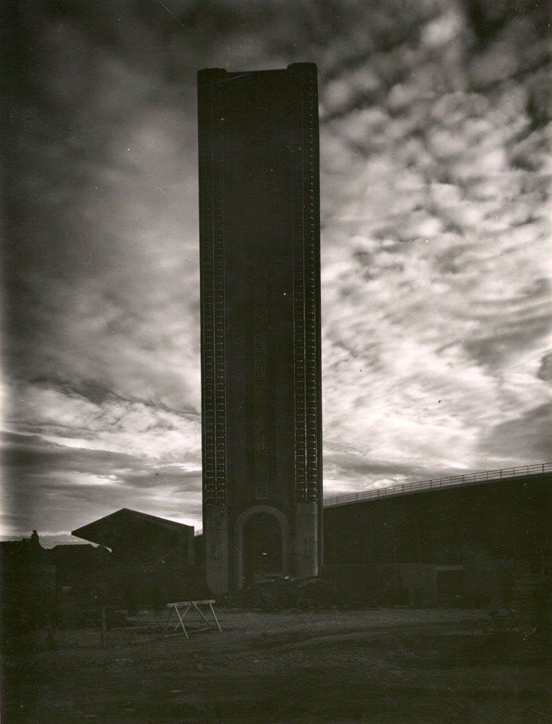TORINO/ STADIO COMUNALE VITTORIO POZZO, GIA' MUSSOLINI, CORSO SEBASTOPOLI 115, TORRE DI MARATONA, VISTA FRONTALE IN CONTROLUCE